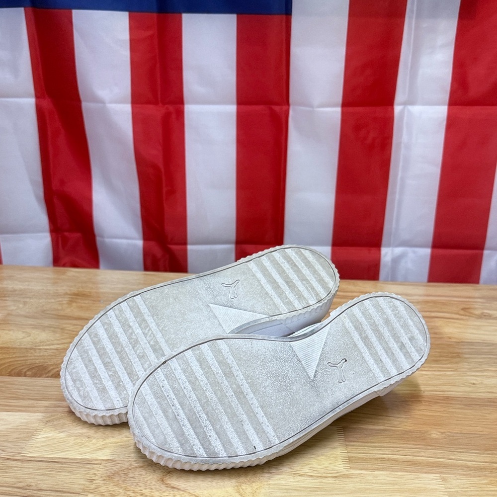 Puma White Leather Sneakers - Picture 6 of 6
